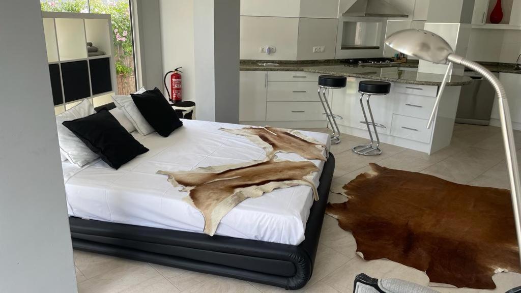 Luxury Villa With Swimming Pool And Jacuzzi Marbella Zewnętrze zdjęcie