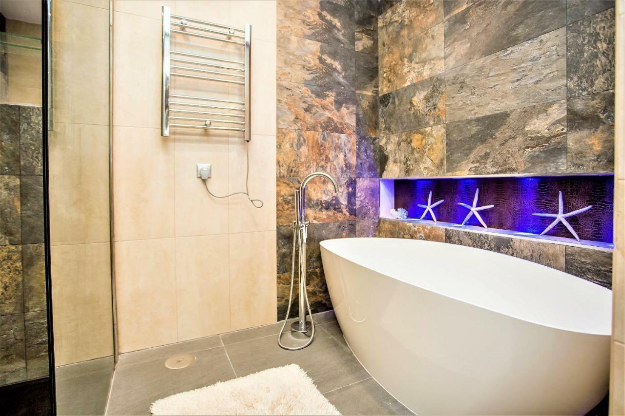 Luxury Villa With Swimming Pool And Jacuzzi Marbella Zewnętrze zdjęcie